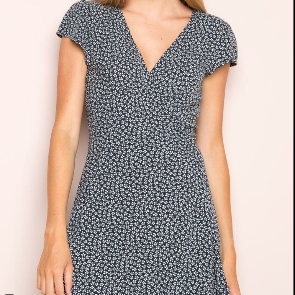 Brandy Melville Robbie Wrap dress